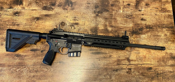 HK MR223 A3 schwarz 16,5"